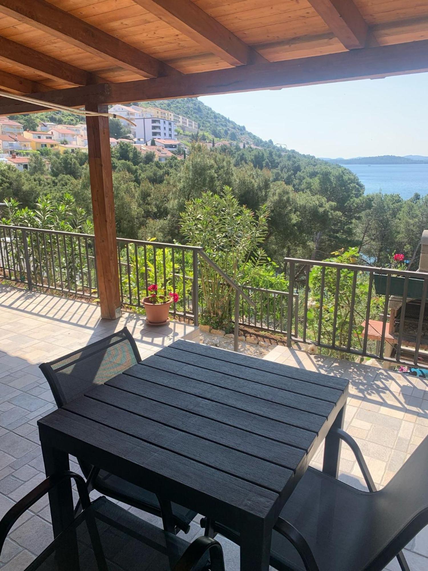 Vanja Apartament *